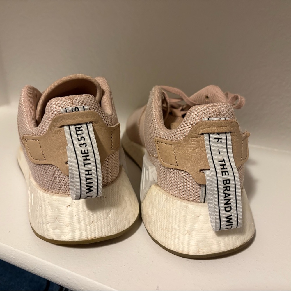 Adidas NMD R2 Running Shoes Sneakers Womens Blush Pink Low Top Size 8‎ - Picture 3 of 5
